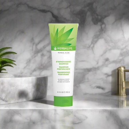 Herbal Aloe Strengthening Shampoo (250ml)